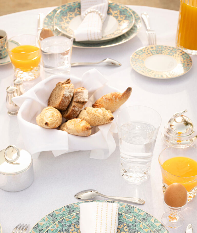 Dining Dining