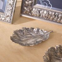 وعاء على شكل ورقة بلوط بحجم صغير بوتشيلاتي وعاء على شكل ورقة بلوط بحجم صغير