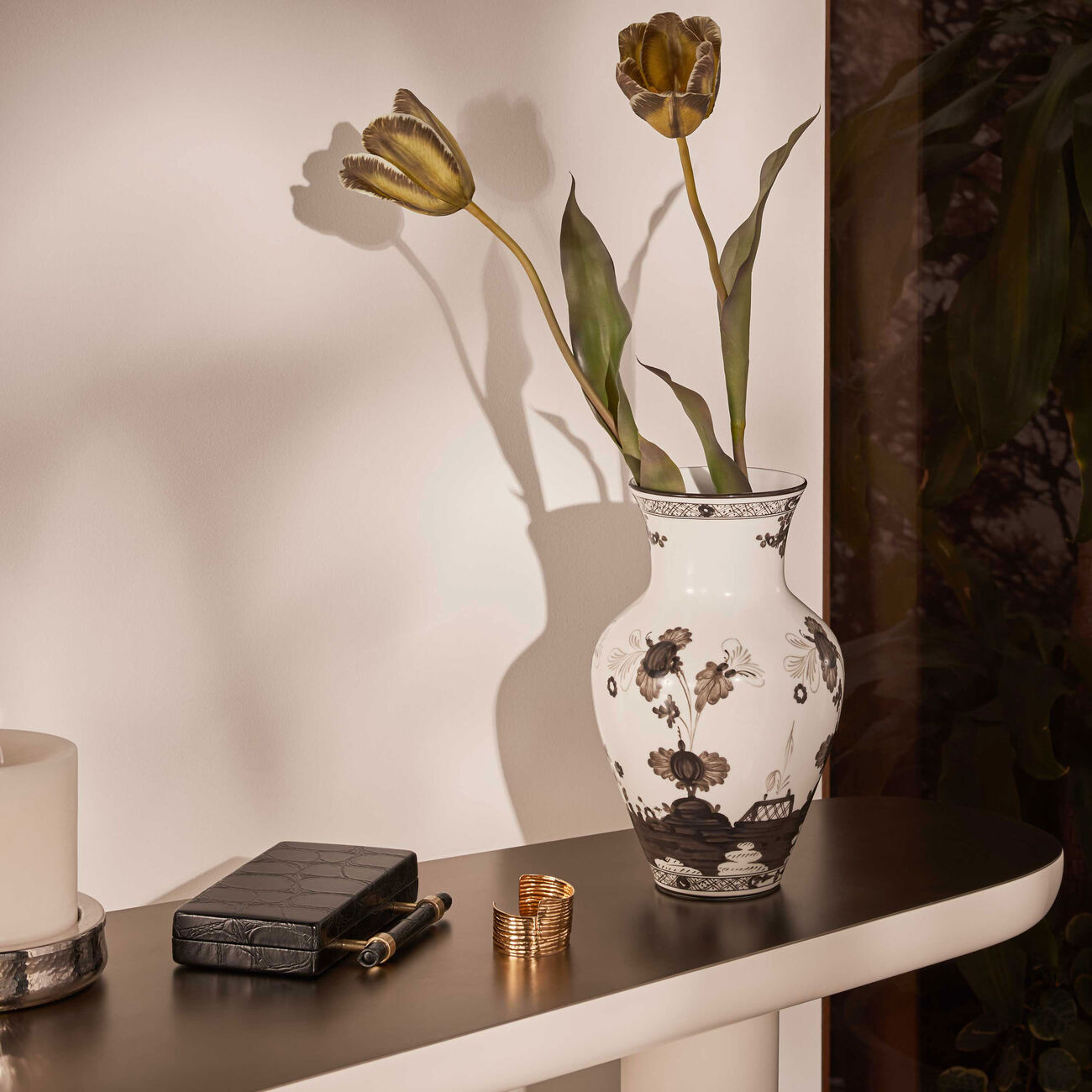 ginori 1735 oriente italiano vase medium grey