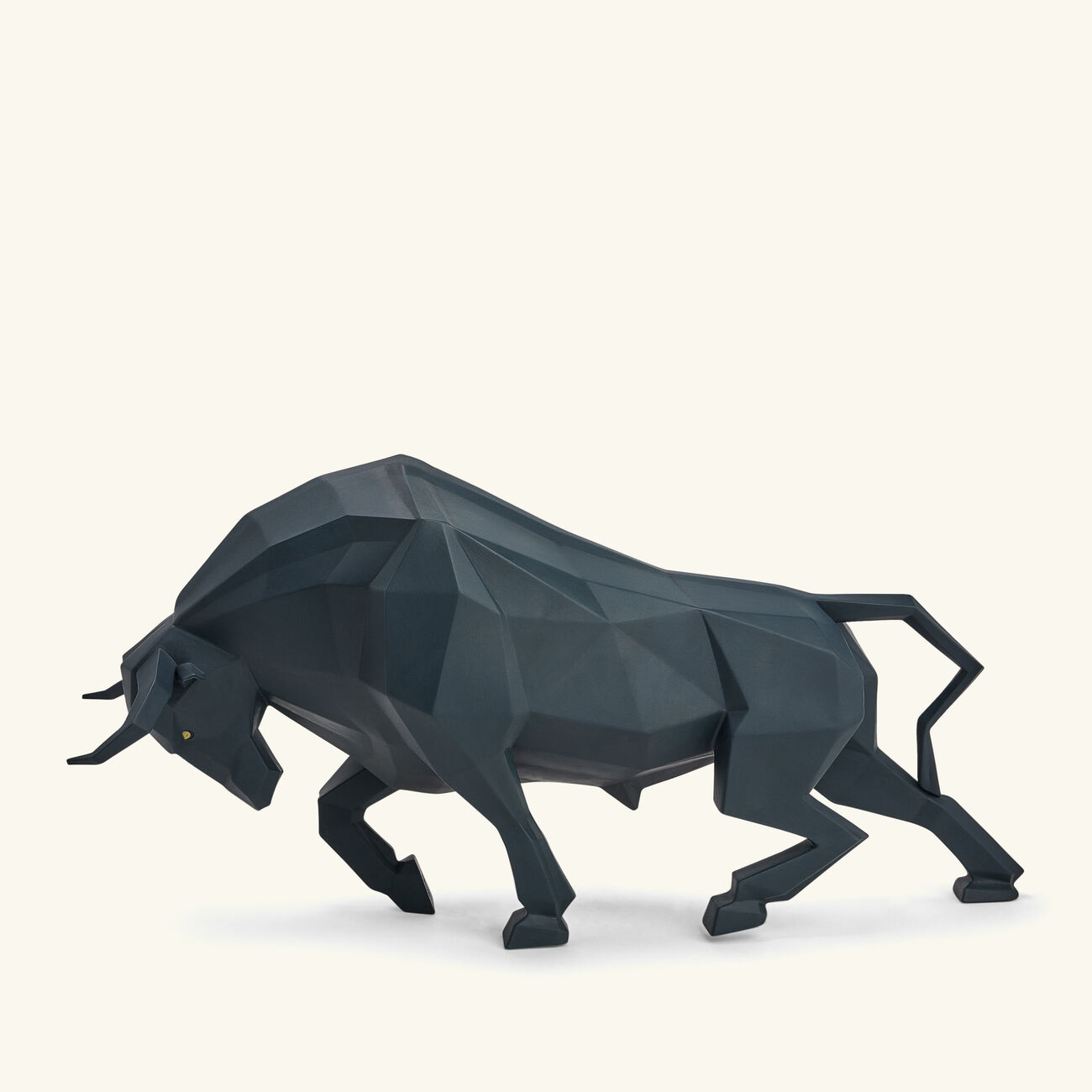 lladro bull sculpture small black