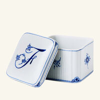 Alphabet Collection F Bonbonniere Box White royal copenhagen alphabet collection f bonbonniere box white
