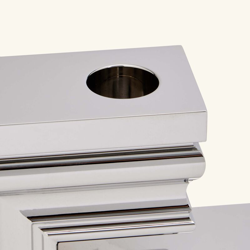 حامل الشموع بيرسبيكتفز الأحادي من الكروم بالحجم الكبير كريستوفل حامل الشموع بيرسبيكتفز الأحادي من الكروم بالحجم الكبير