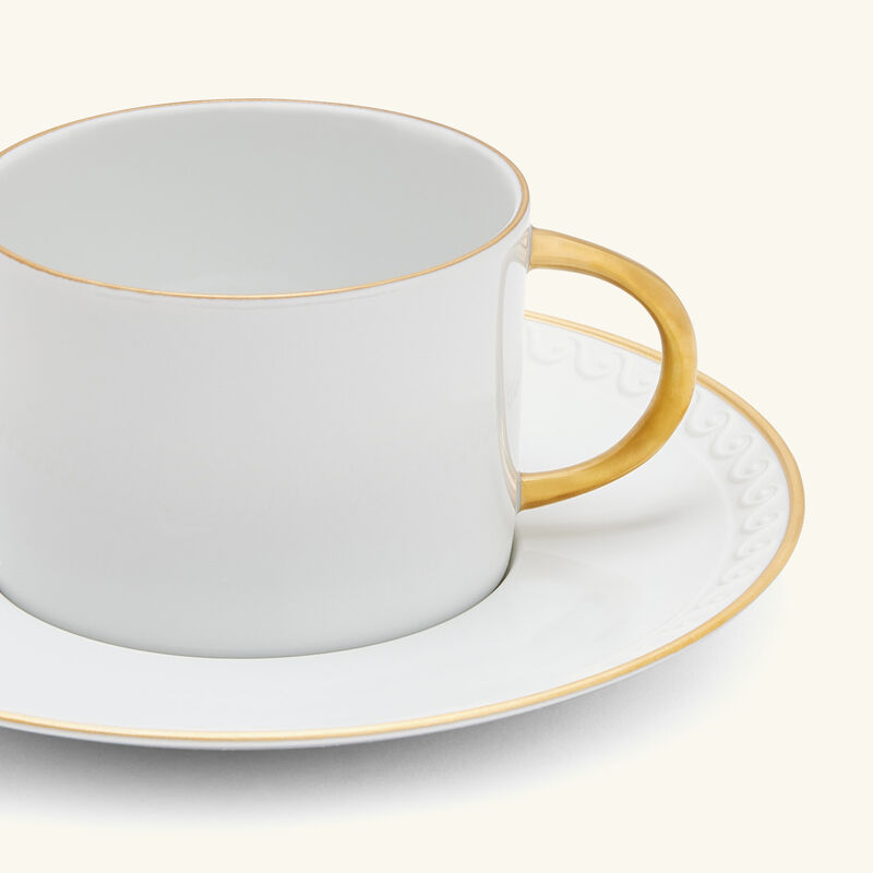 لوبجيه طقم نبتون مؤلف من فنجانين للشاي مع صحنيهما أبيض