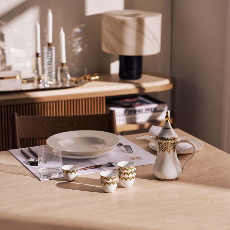 برناردو طقم أوغوستا من فنجانين للقهوة العربية مع صحنيهما