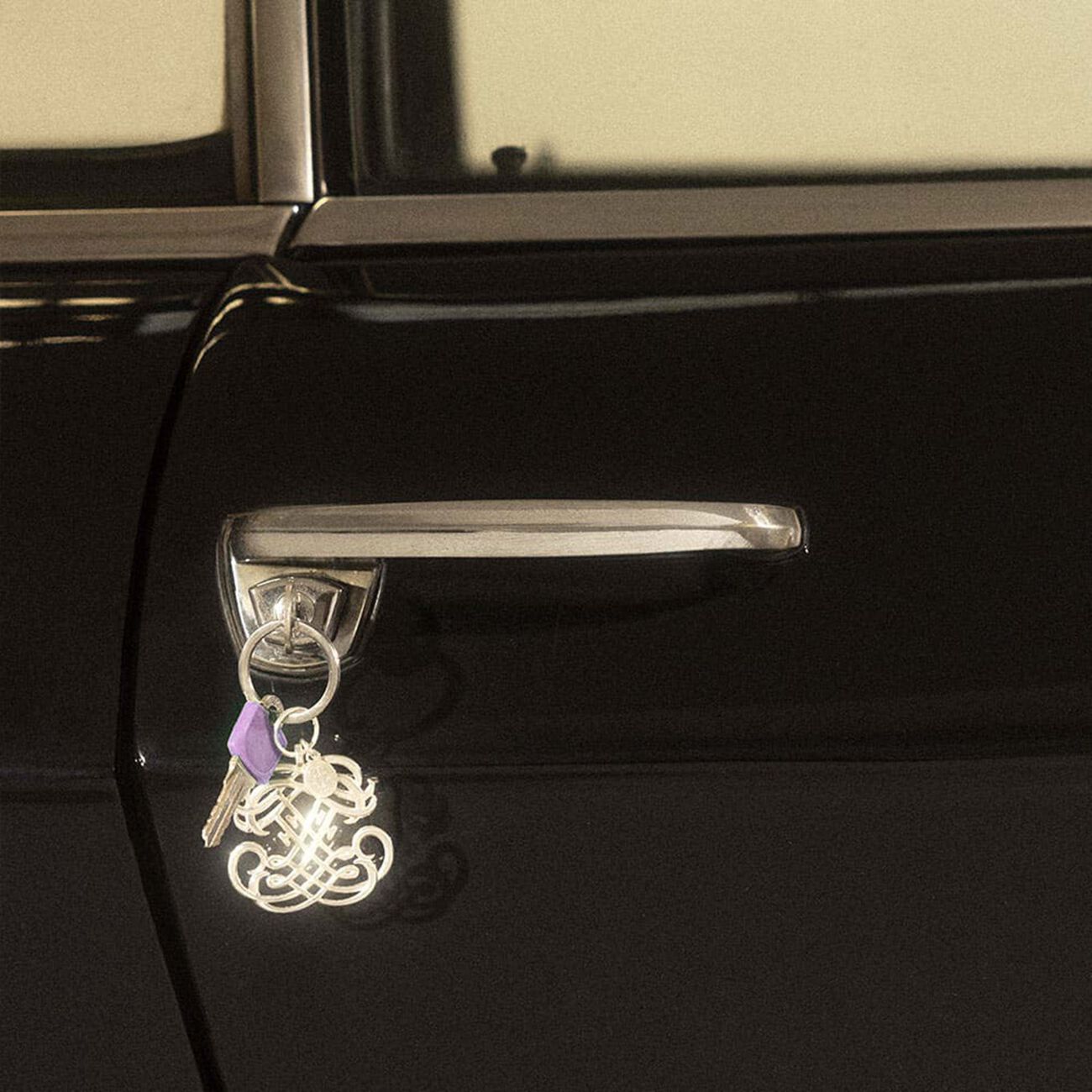 سلسلة المفاتيح مافيلو إي إي باللون الفضي كريستوفل سلسلة المفاتيح مافيلو إي إي باللون الفضي