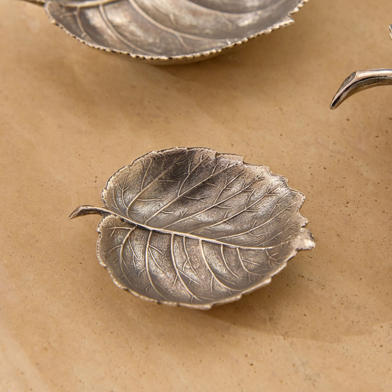 buccellati hazel leaf bowl mini