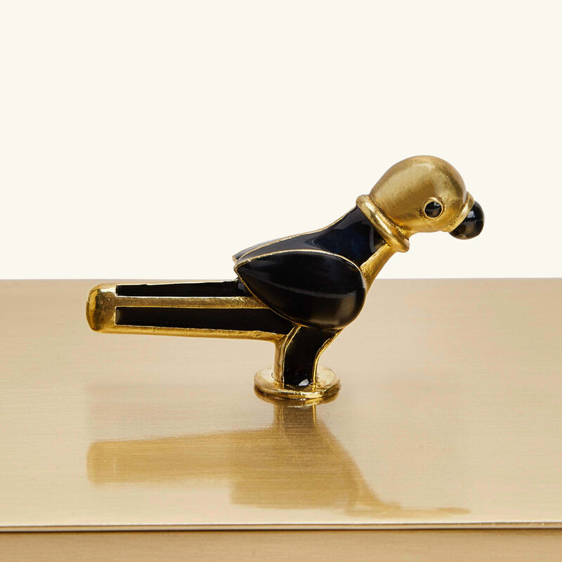 صندوق شاي توتا باللون الذهبي إيرا أودايبور صندوق شاي توتا باللون الذهبي