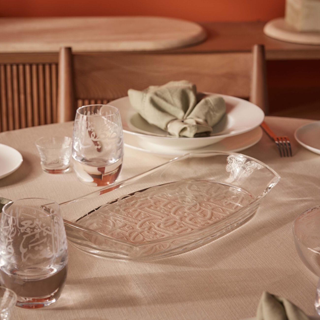 dimlaj thuluth serving plate rectangular clear 37cm