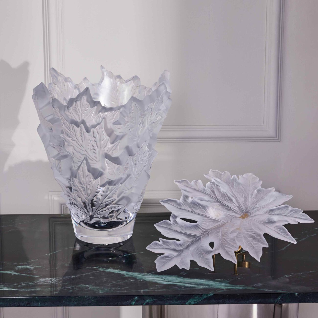lalique champs lys es vase medium clear