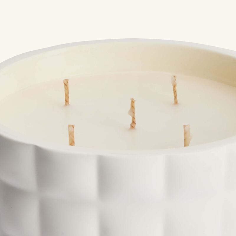 إديون الشمعة العطرية تشيلو سويت نمبر 27 كوتن هارموني بيانكا   2 5 كغ