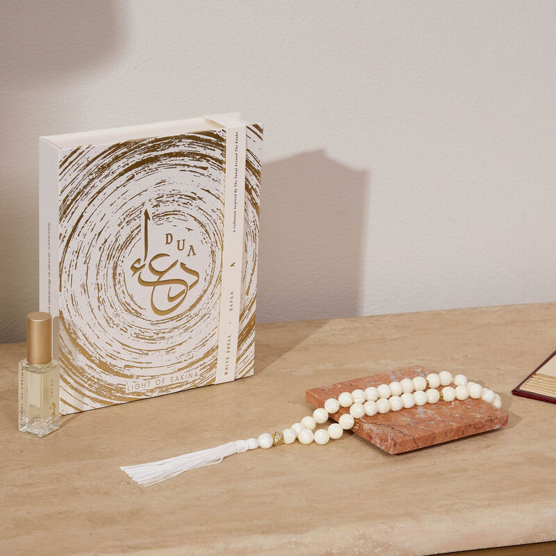 Safaa White Shell Misbaha & Fragrance Set light of sakina safaa white shell misbaha fragrance set