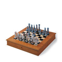 رقعة شطرنج ذات طابع من القرون الوسطى, small