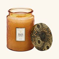 voluspa baltic amber candle
