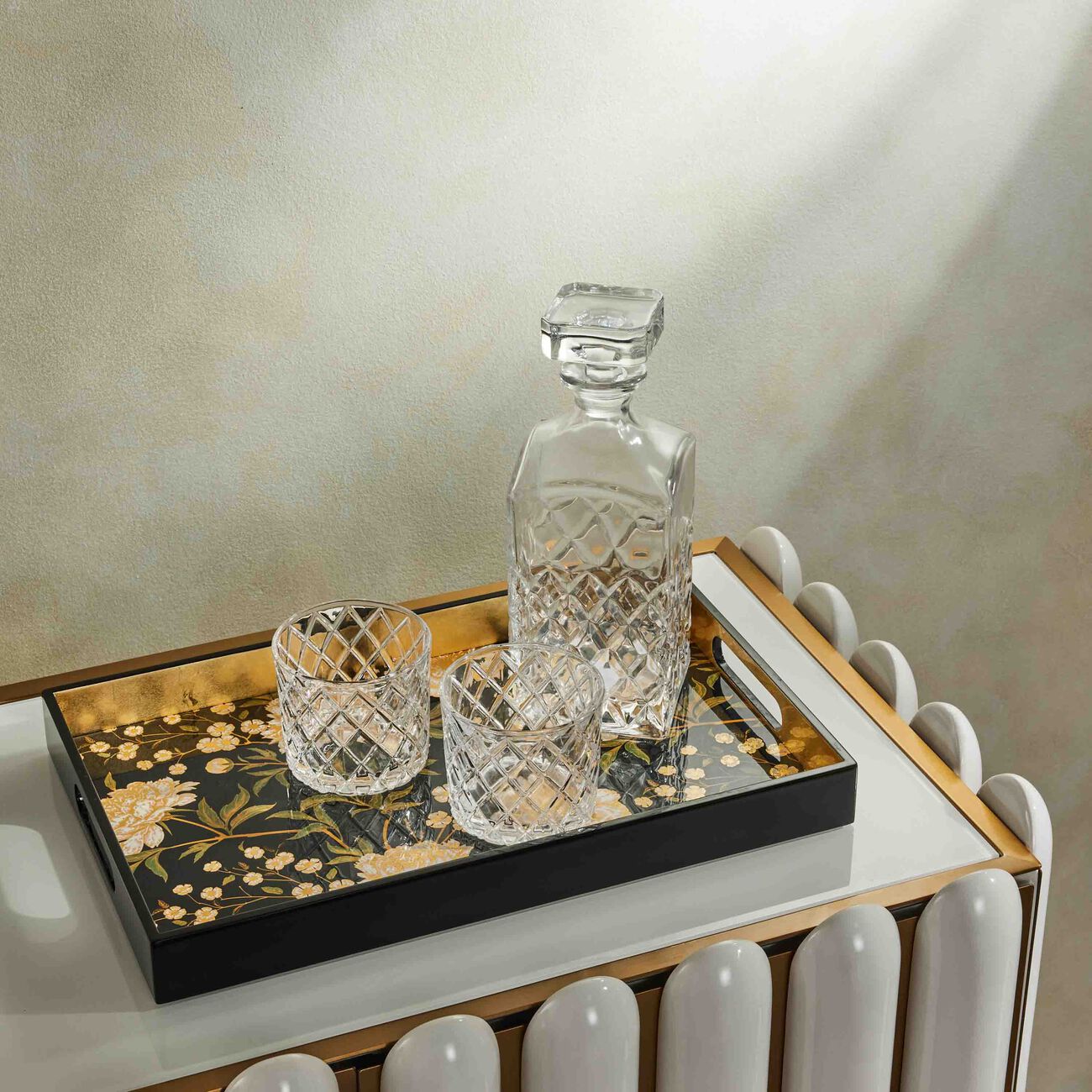 صينية مطلية بالورنيش مستطيلة كبيرة سوداء لي أوتومان صينية مطلية بالورنيش مستطيلة كبيرة سوداء