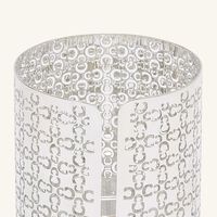 حامل الشموع آيكونك باللون الفضي كريستوفل حامل الشموع آيكونك باللون الفضي