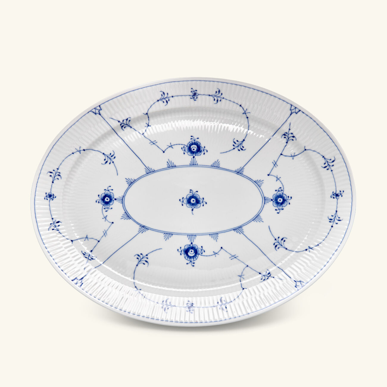 رويال كوبنهاغن طبق التقديم بلو فلوتد بلاين بيضاوي أبيض 35 سم