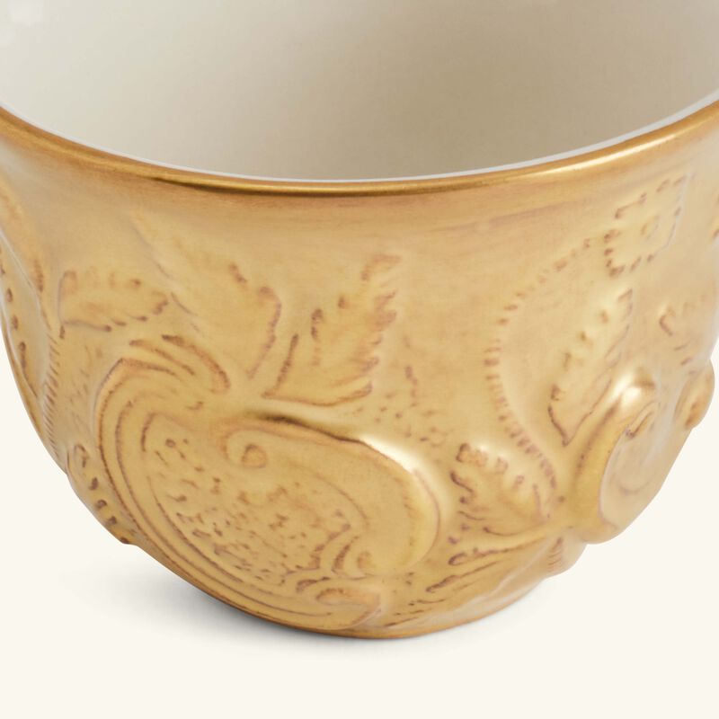 فيلاري فنجان القهوة العربي تاورمينا باللون الذهبي