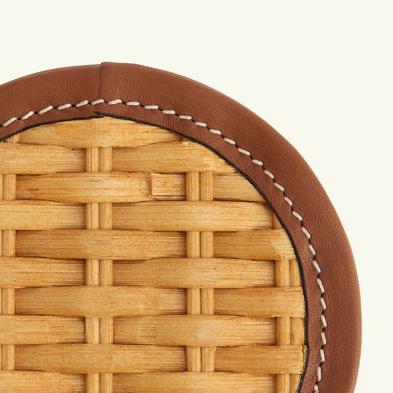 طقم قواعد أكواب بيلي باللون البني من 4 قطع رالف لورين هوم طقم قواعد أكواب بيلي باللون البني من 4 قطع