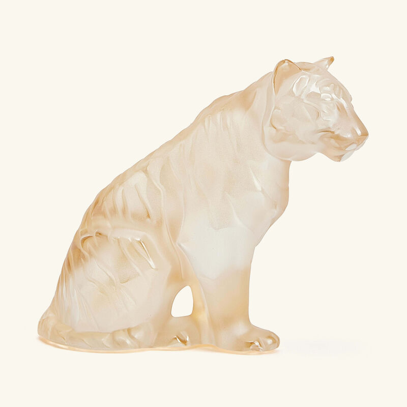منحوتة على شكل نمر يجثو صغيرة باللون الذهبي large