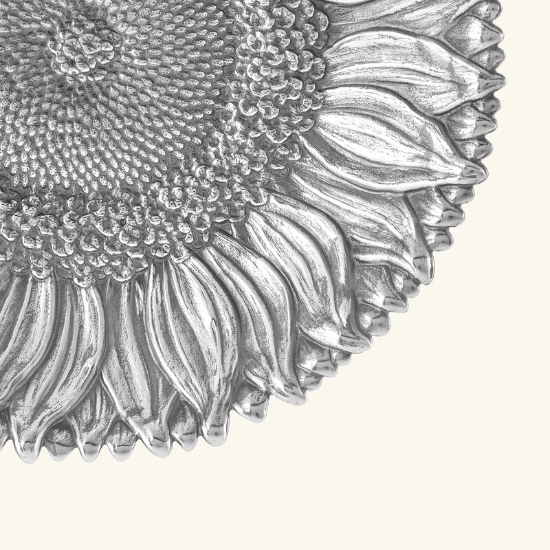 وعاء على شكل زهرة دوار الشمس فضي بحجم متوسط بوتشيلاتي وعاء على شكل زهرة دوار الشمس فضي بحجم متوسط