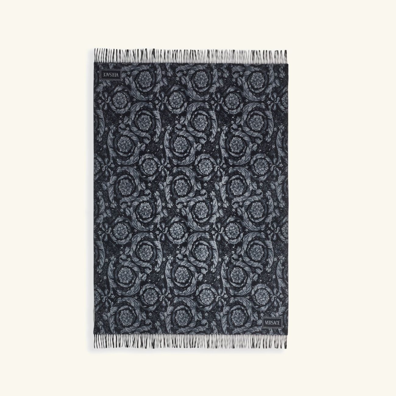 بطانية بنقوش عصر النهضة من باروكو فيرساتشي بطانية بنقوش عصر النهضة من باروكو