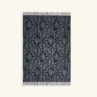 بطانية بنقوش عصر النهضة من باروكو فيرساتشي بطانية بنقوش عصر النهضة من باروكو