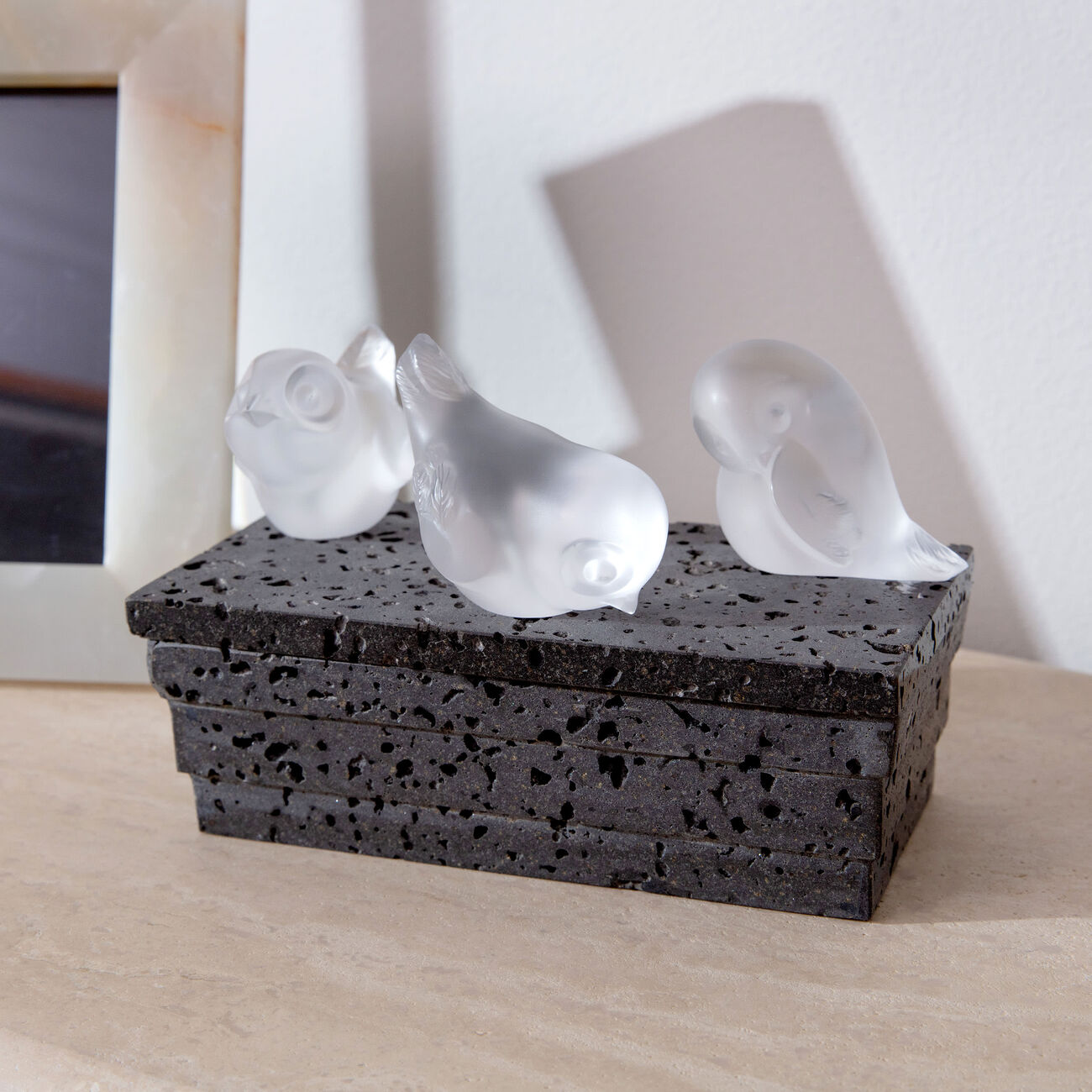 لاليك تمثال بيو على شكل طير رأسه للأسفل صغير شفاف