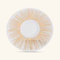 صلصال طقم تمرة بالتعاون مع رزان العزوني لونا المؤلف من فنجانين للقهوة مع صحنيهما باللون الذهبي