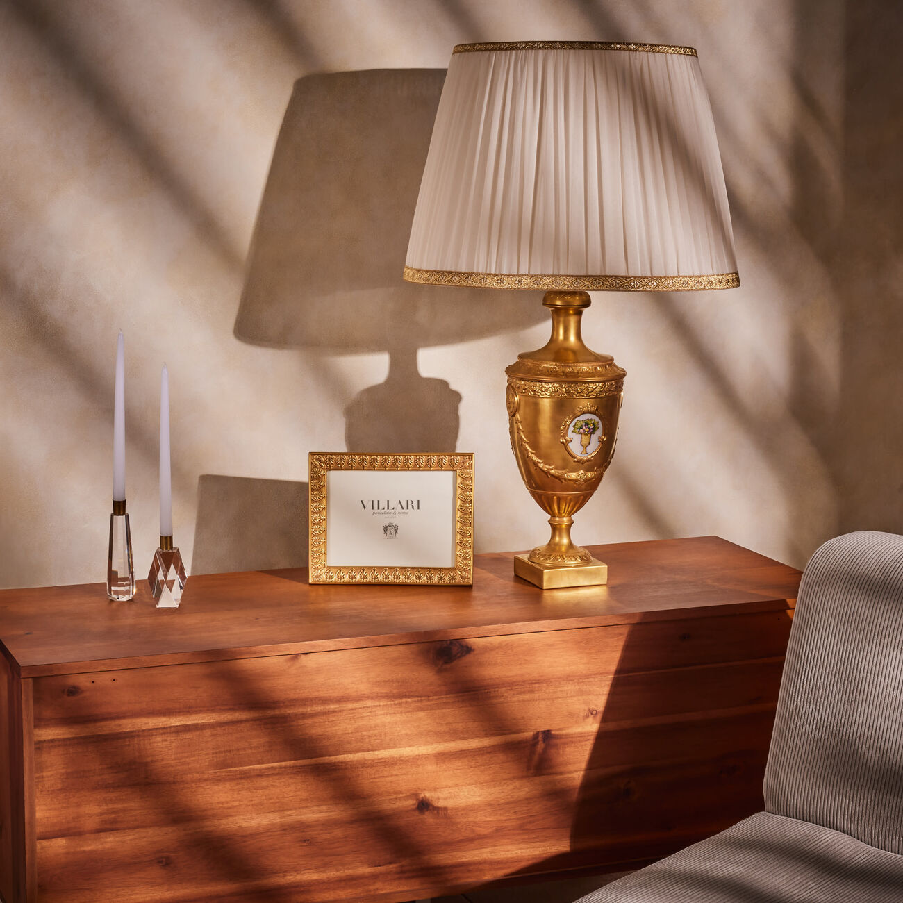 villari empire picture frame gold