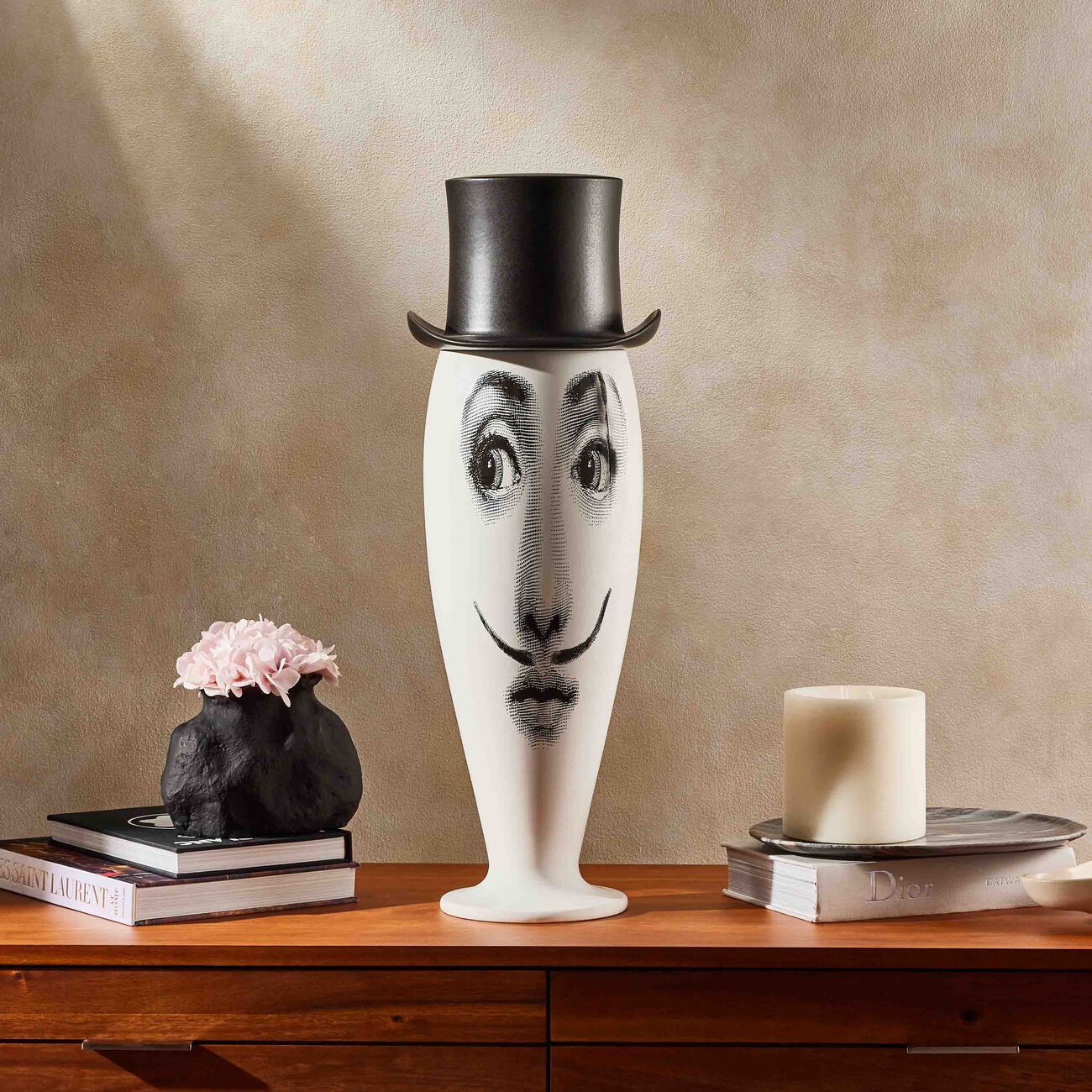 fornasetti smilzo moustache vase medium white