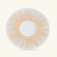 طقم تمرة بالتعاون مع رزان العزوني سترايبس المؤلف من فنجانين عربيين للشاي مع صحنيهما باللون الذهبي صلصال طقم تمرة بالتعاون مع رزان العزوني سترايبس المؤلف من فنجانين عربيين للشاي مع صحنيهما باللون الذهبي