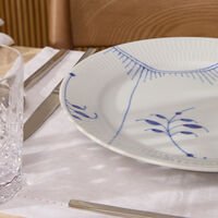 طقم أطباق العشاء بلو ميغا دائري أبيض 27 سم من طبقين رويال كوبنهاغن طقم أطباق العشاء بلو ميغا دائري أبيض 27 سم من طبقين