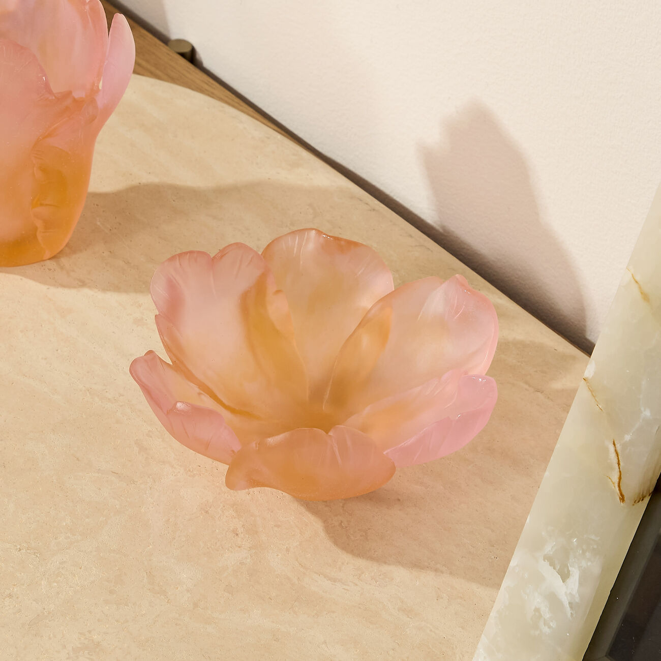 Tulipe Centerpiece Amber Pink Small Limited Edition daum tulipe centerpiece amber pink small limited edition