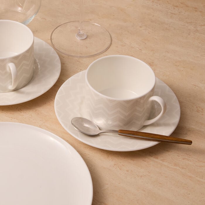 ميسوني هوم طقم فنجان شاي مع صحنه زيج زاج أبيض من قطعتين