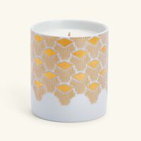 شمعة تمرة بالتعاون مع رزان العزوني برائحة العود والورد 150 غ صلصال شمعة تمرة بالتعاون مع رزان العزوني برائحة العود والورد 150 غ