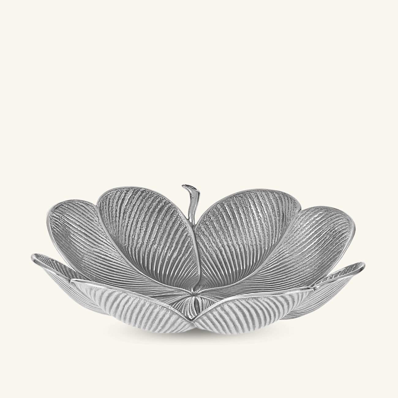 buccellati clover leaf bowl medium silver