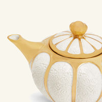 villari amour tea pot white