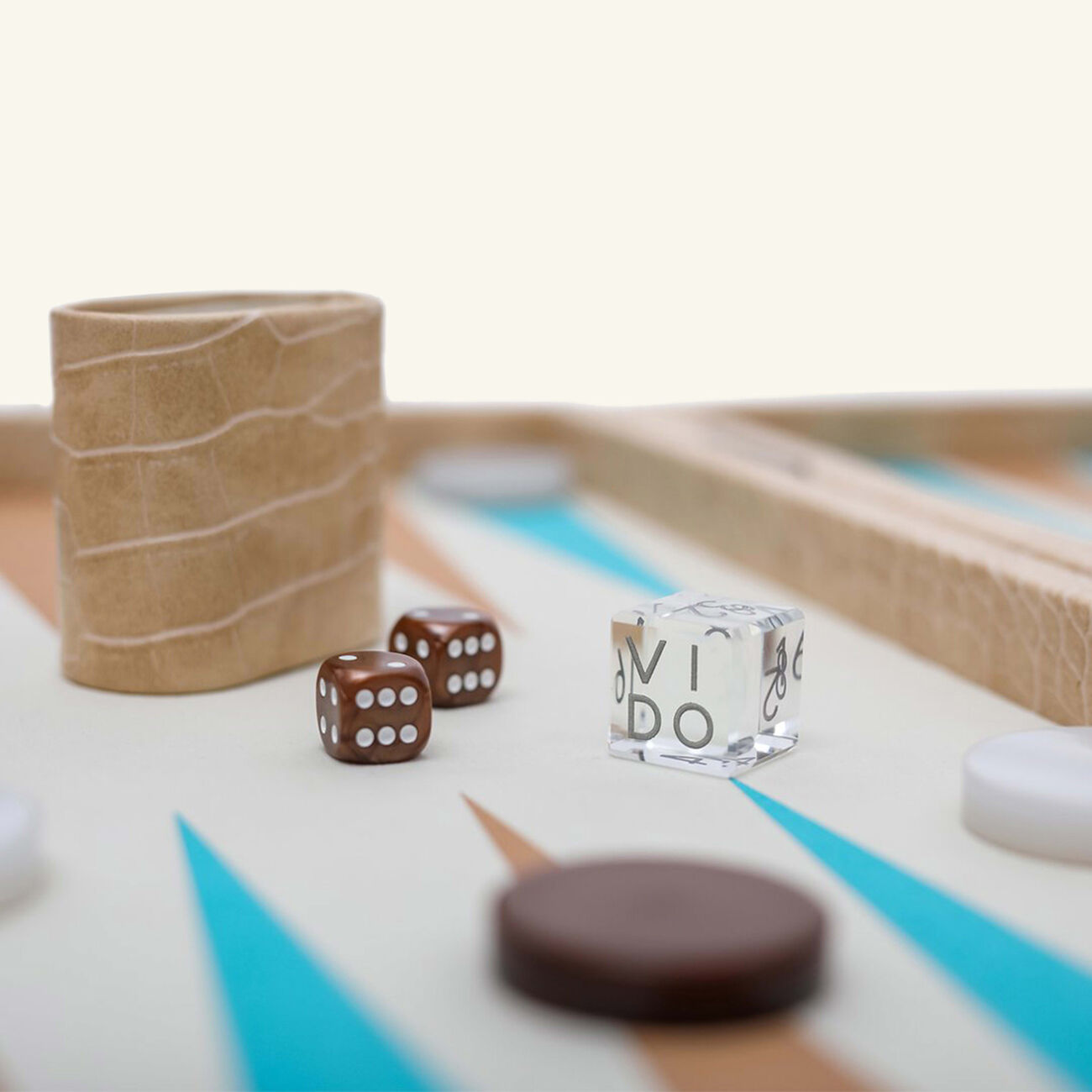 فيدو مجموعة طاولة الزهر أليجيتور متوسطة