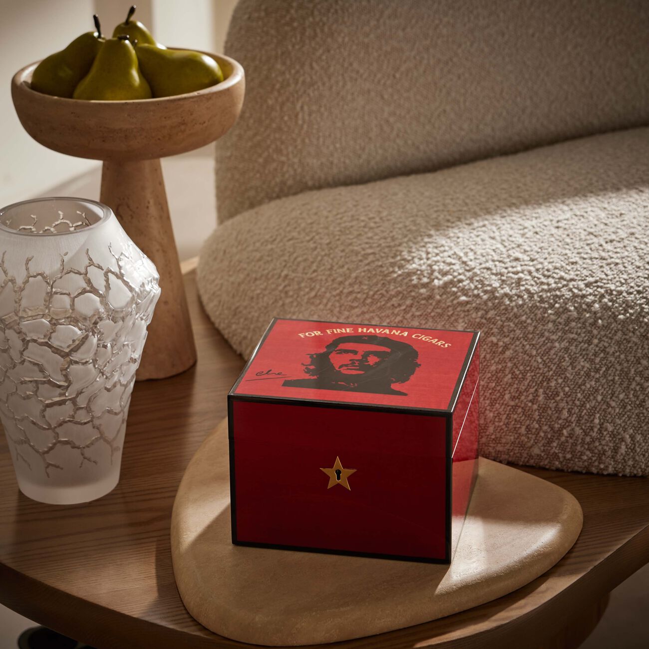 صندوق حفظ السيجار تشي باللون الأحمر إيلي بلو صندوق حفظ السيجار تشي باللون الأحمر