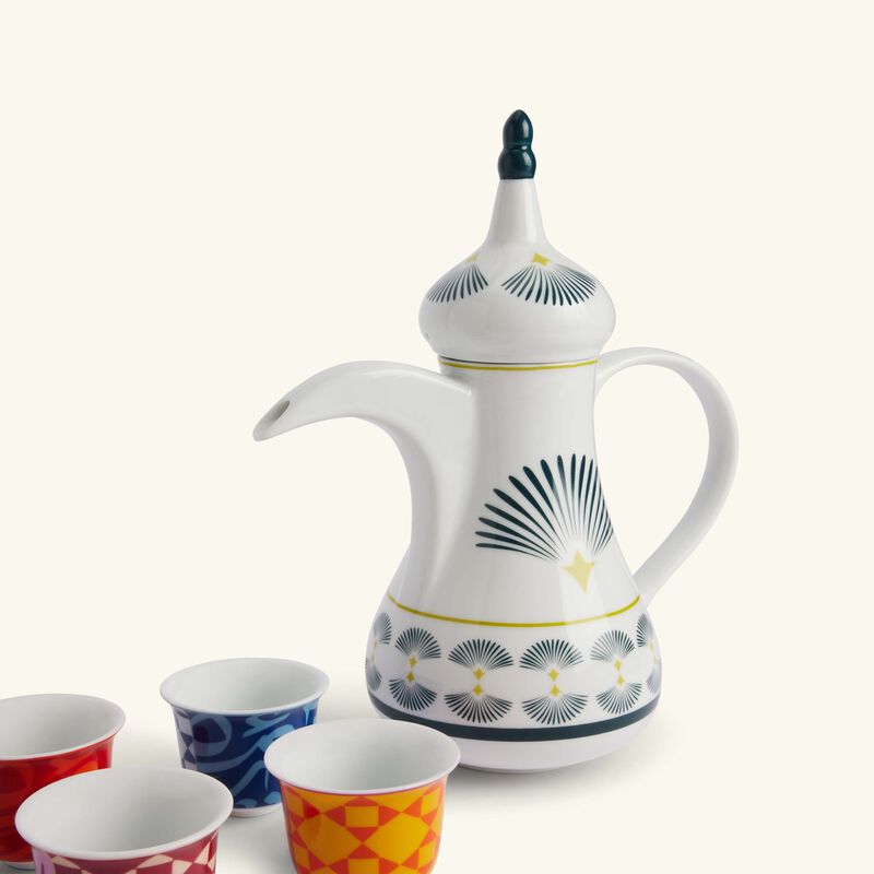 طقم بهجة المؤلف من دلة مع 8 فناجين للقهوة العربية صلصال طقم بهجة المؤلف من دلة مع 8 فناجين للقهوة العربية