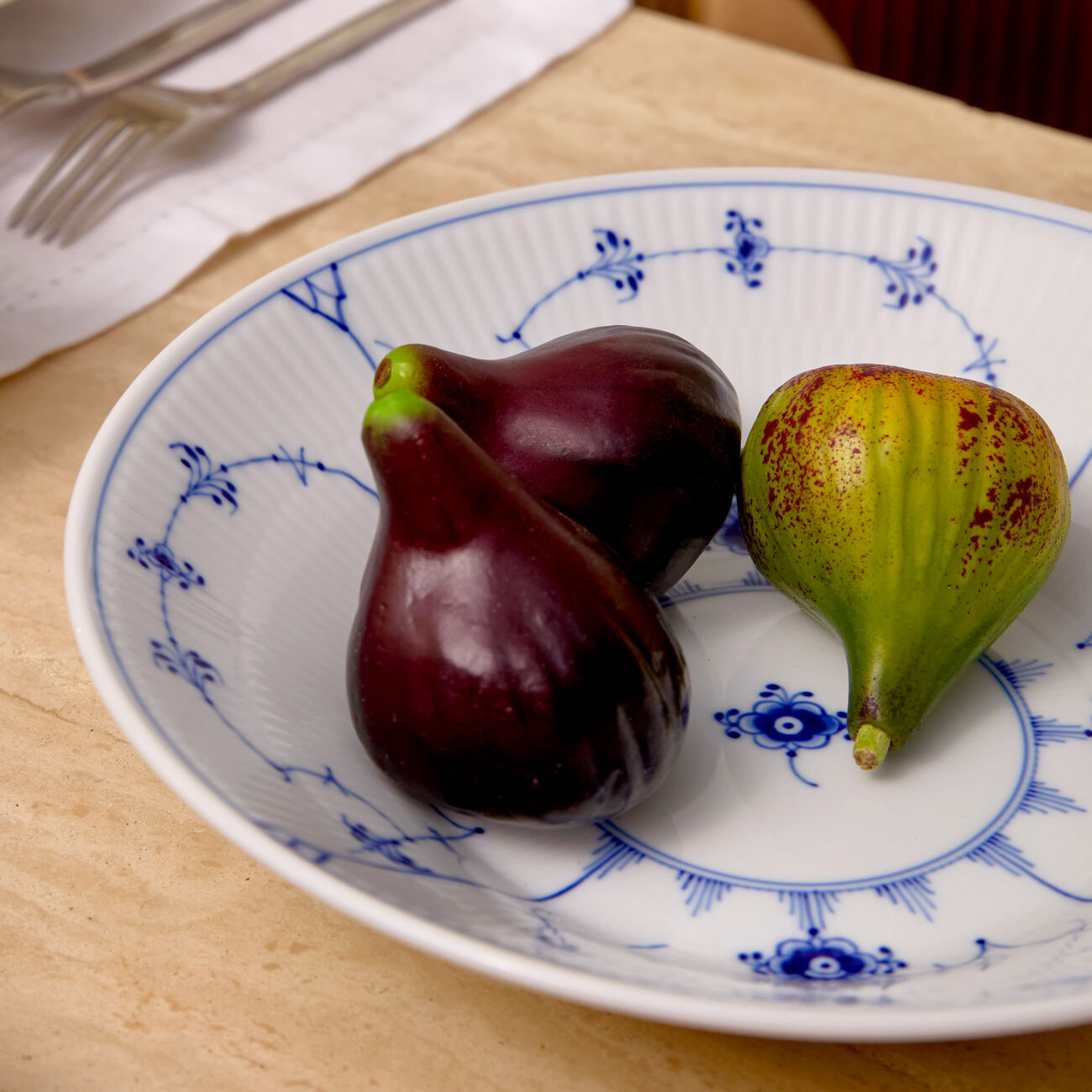 رويال كوبنهاغن طبق الشوربة بلو فلوتد بلاين أبيض 24 سم