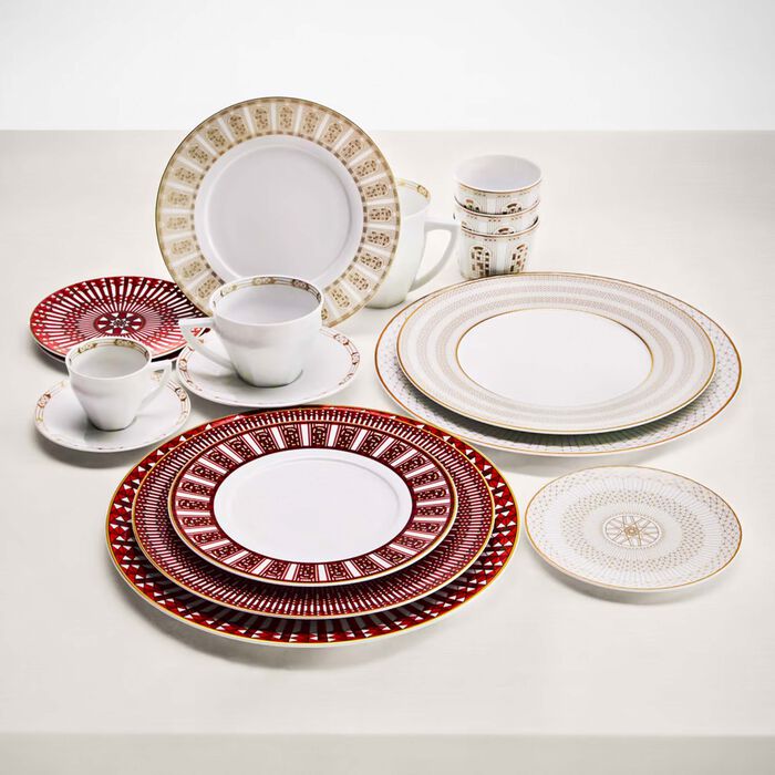 baccarat arcadia show plate round red 31cm