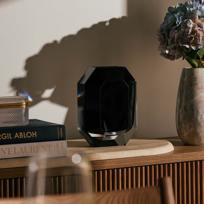 baccarat octogone vase small black