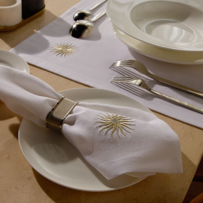 كاترين دينوال منديل بنقشة شمس أبيض