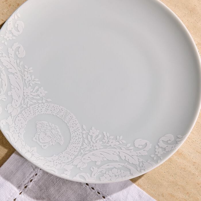 طبق خبز باروكو أبيض دائري 17 سم فيرساتشي طبق خبز باروكو أبيض دائري 17 سم