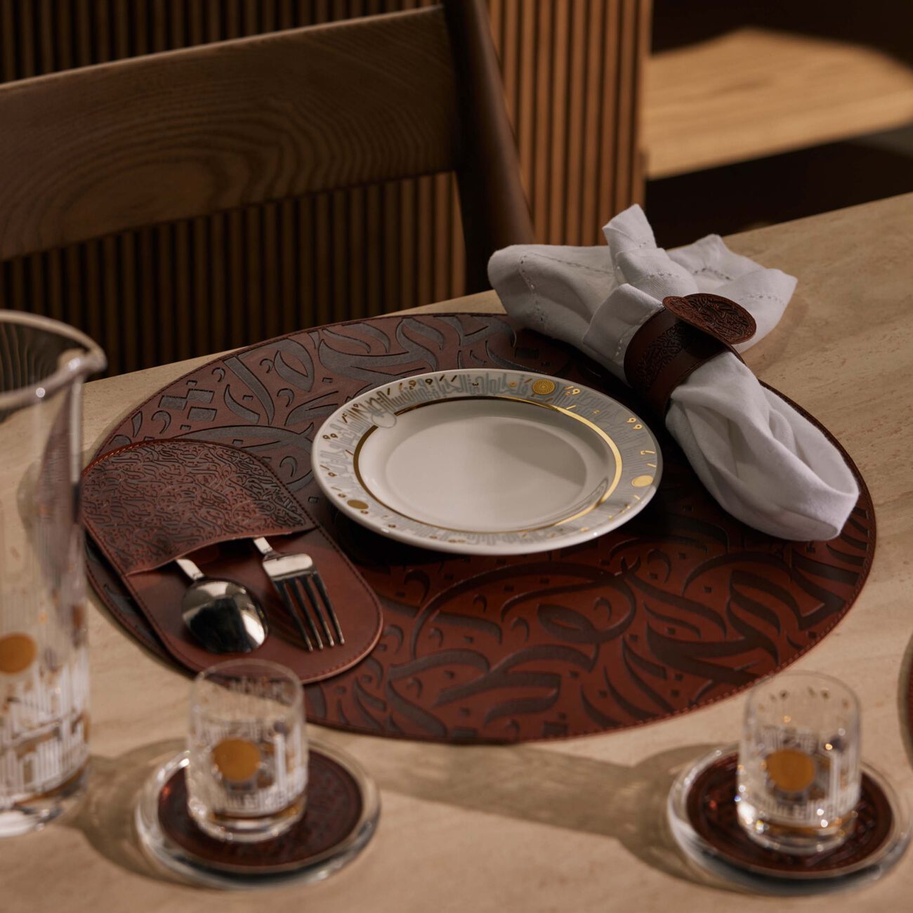 دملاج طقم حياة المؤلف من 6 أطباق للخبز والزبدة باللون الذهبي 17 سم