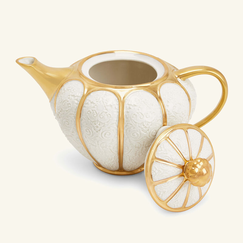 villari amour tea pot white