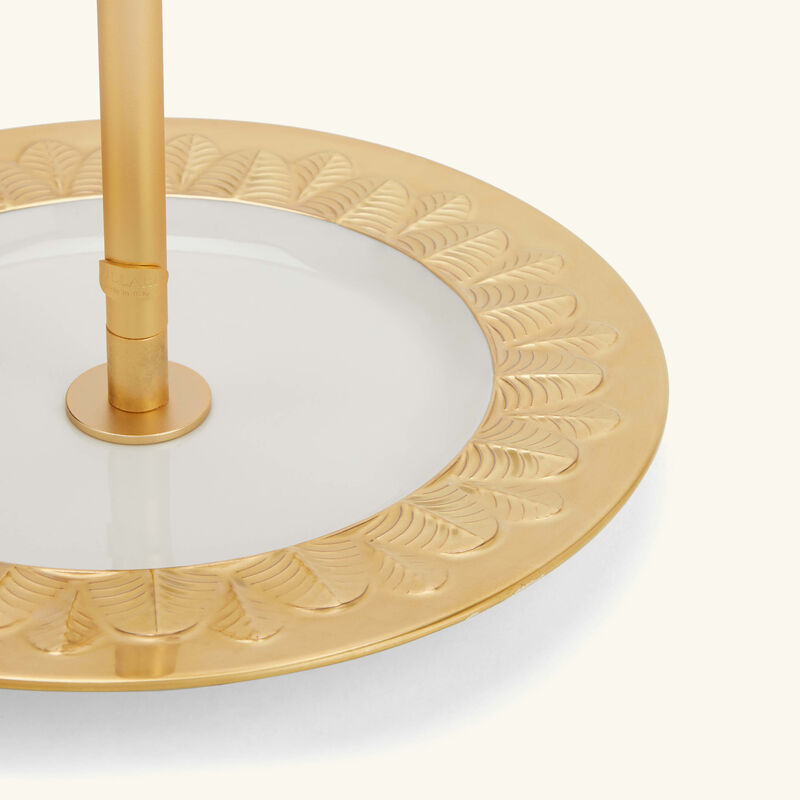 قاعدة الكعك وحامل فناجين القهوة بيكوك إكسترافاجانزا باللون الذهبي فيلاري قاعدة الكعك وحامل فناجين القهوة بيكوك إكسترافاجانزا باللون الذهبي