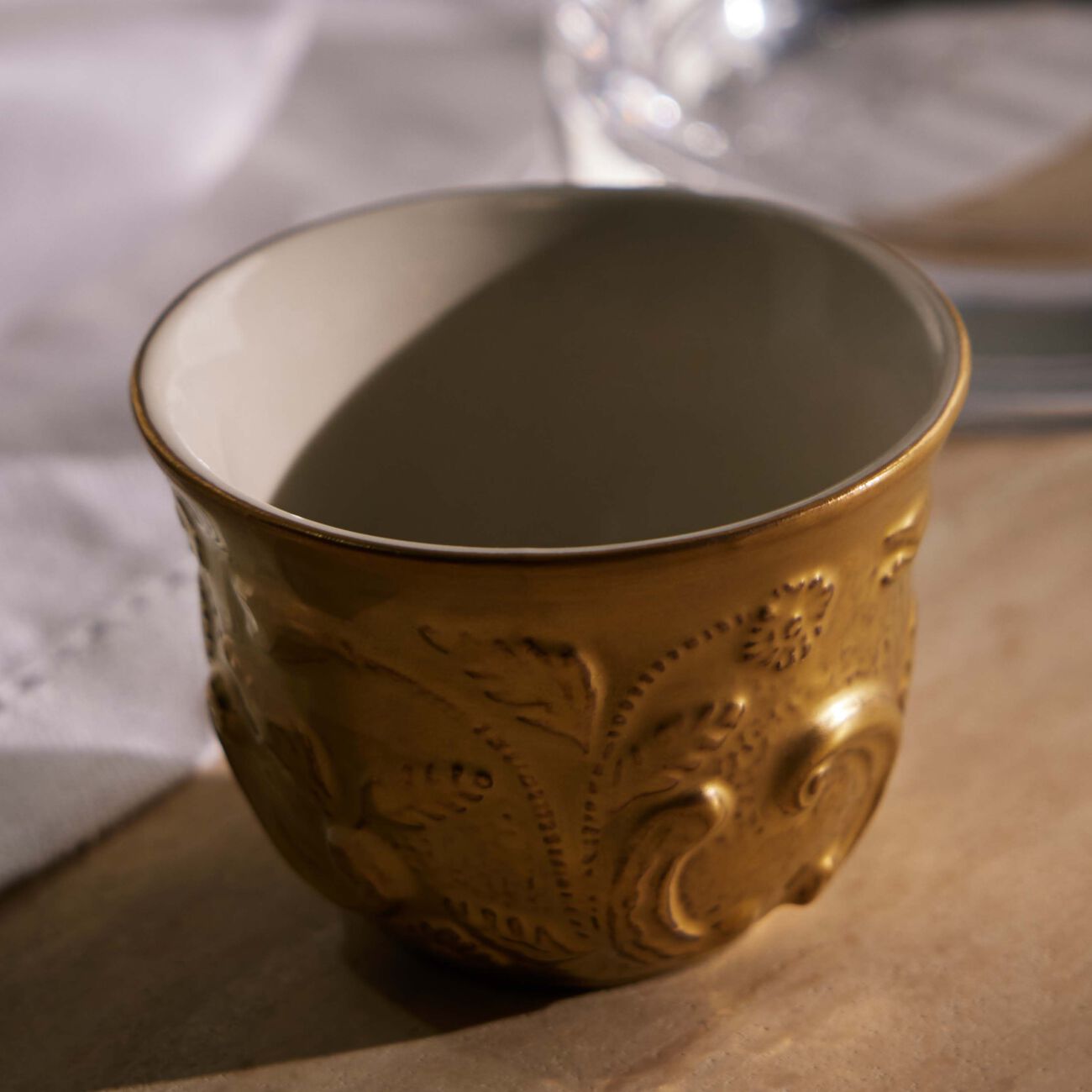 فيلاري فنجان القهوة العربي تاورمينا باللون الذهبي