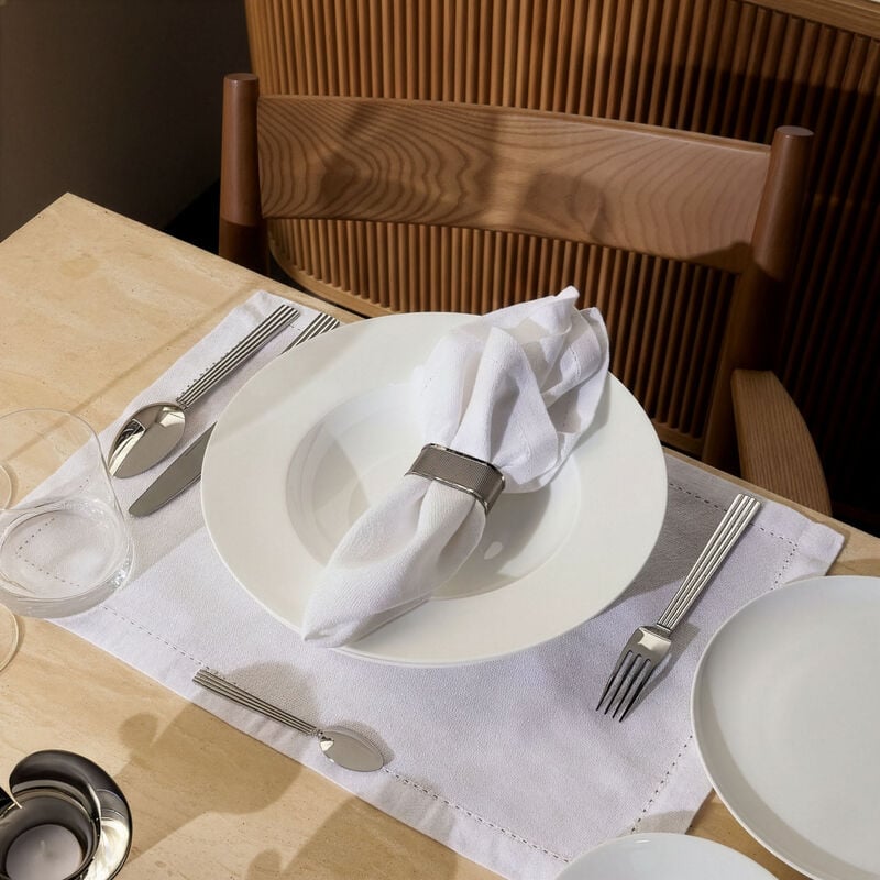 طقم أدوات المائدة بيرنادوت من 24 قطعة شفاف جورج جنسن طقم أدوات المائدة بيرنادوت من 24 قطعة شفاف